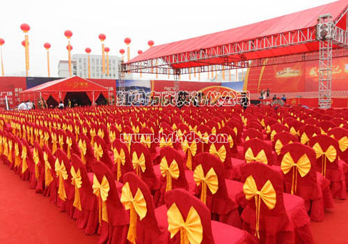 【貴賓椅 長(zhǎng)條桌 紅色貴賓椅+椅套+金色蝴蝶結(jié) 長(zhǎng)條桌+桌套】